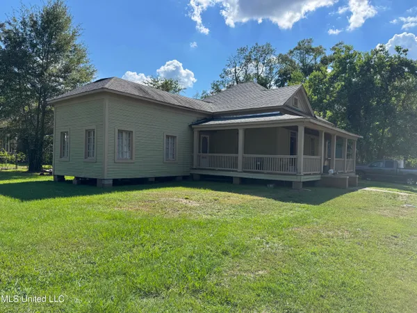 $155,000 | 104 Columbia Street, Hattiesburg, MS 39401