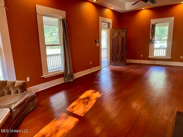 $155,000 | 104 Columbia Street, Hattiesburg, MS 39401