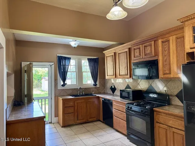 $155,000 | 104 Columbia Street, Hattiesburg, MS 39401