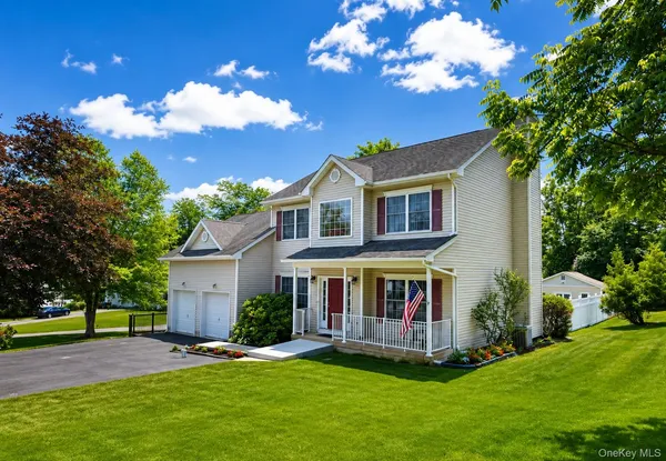 $530,000 | 2 Gatehouse Place, Walden, NY 12586