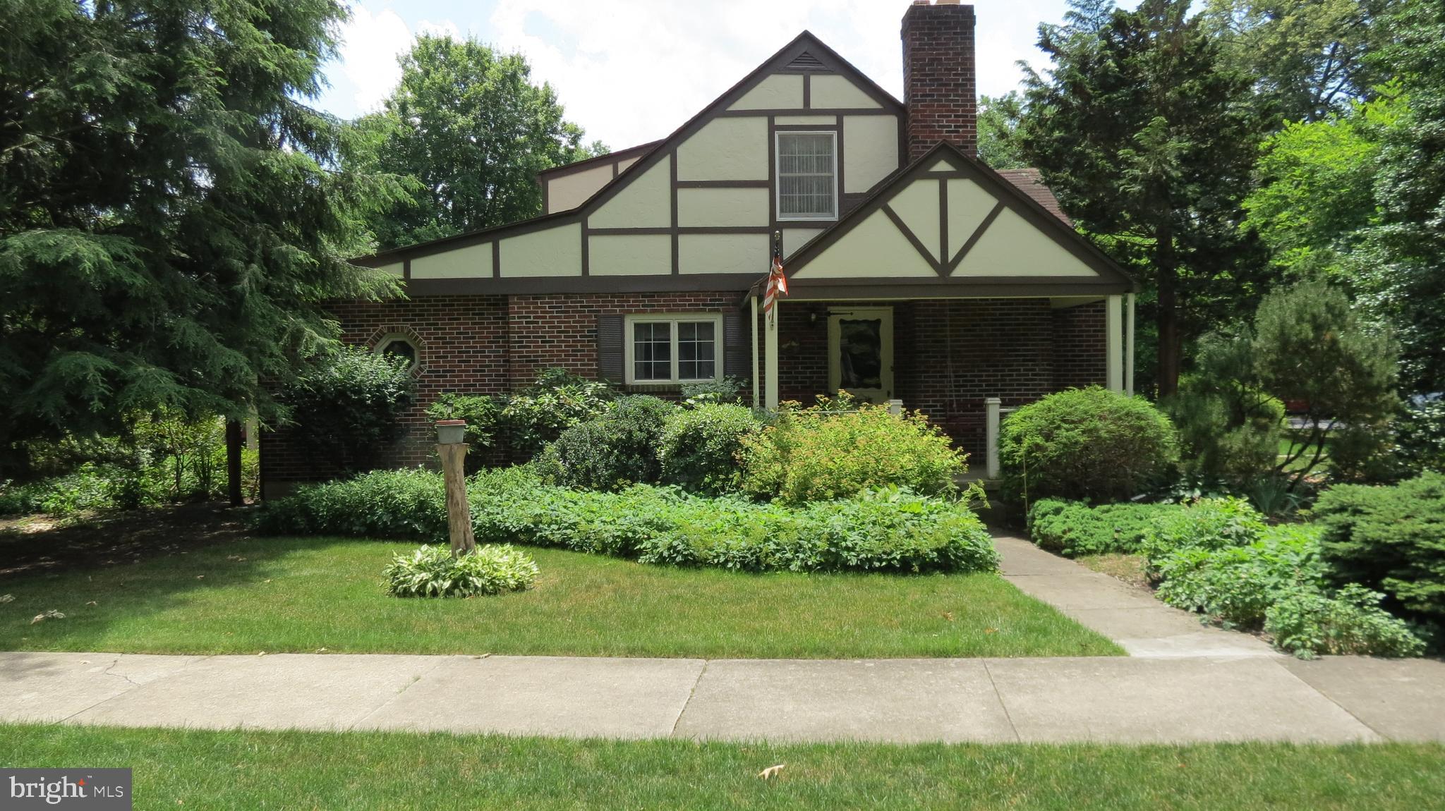 605 Linden Road Hershey, PA 17033 - Photo 2 of 25 Gallery Image 2