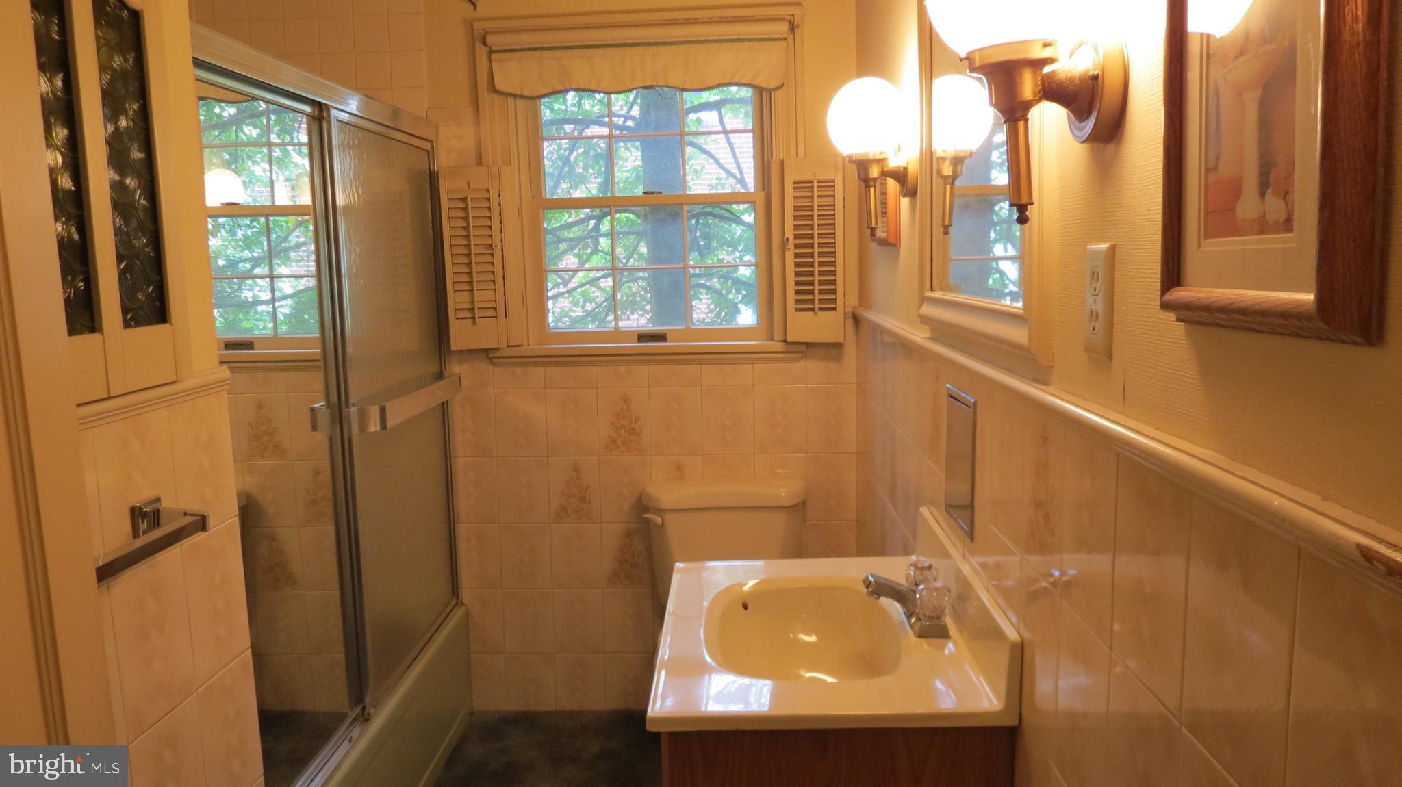 605 Linden Road Hershey, PA 17033 - Photo 17 of 25 Gallery Image 17