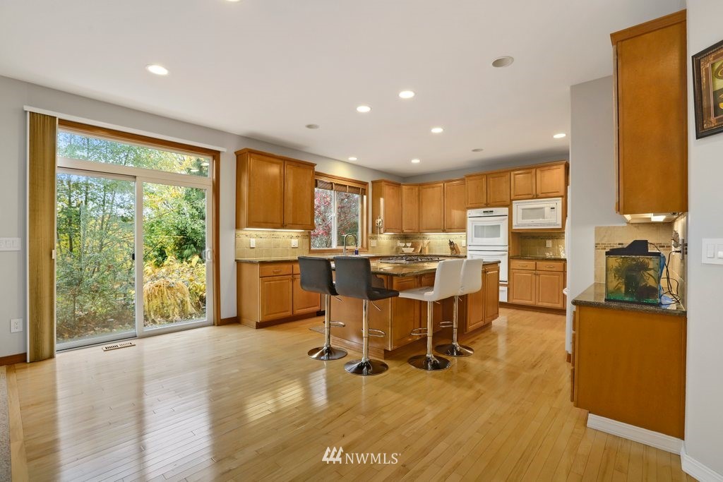 18716 12th Drive Southeast Bothell, WA 98012 - Photo 14 of 38 Gallery Image 14