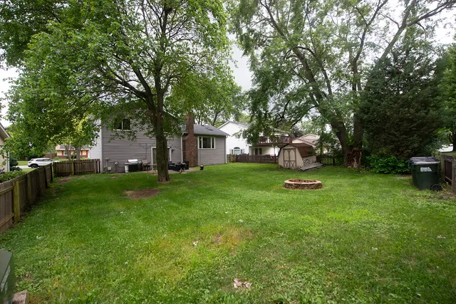 $308,000 | 140 Thackeray Drive, Bolingbrook, IL 60440