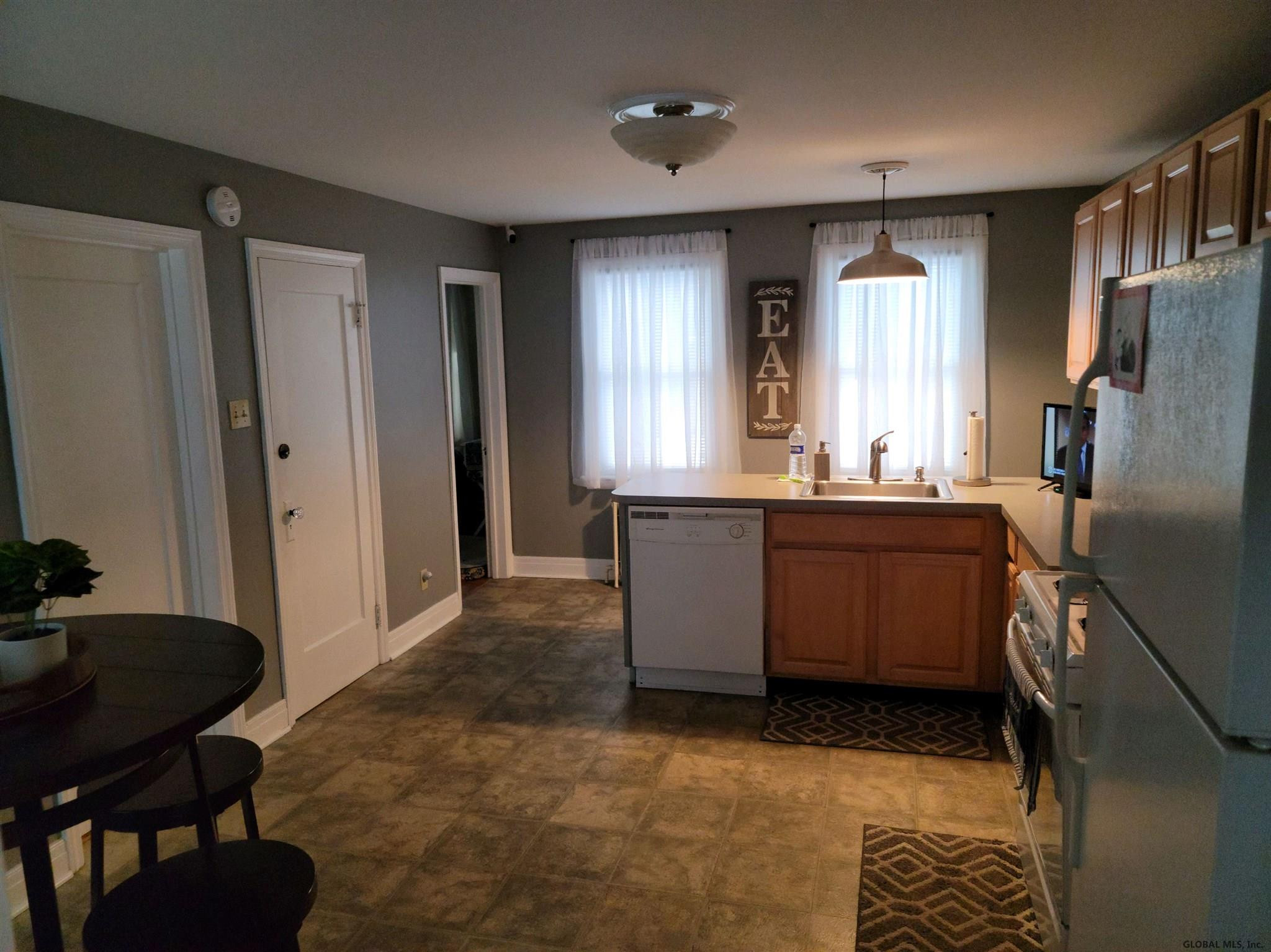 80 A Osborne Road Colonie, NY 12205 - Photo 4 of 31 Photo 4
