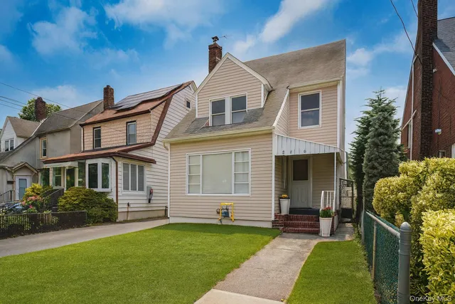 $879,000 | 241-10 86th Avenue | Bellerose