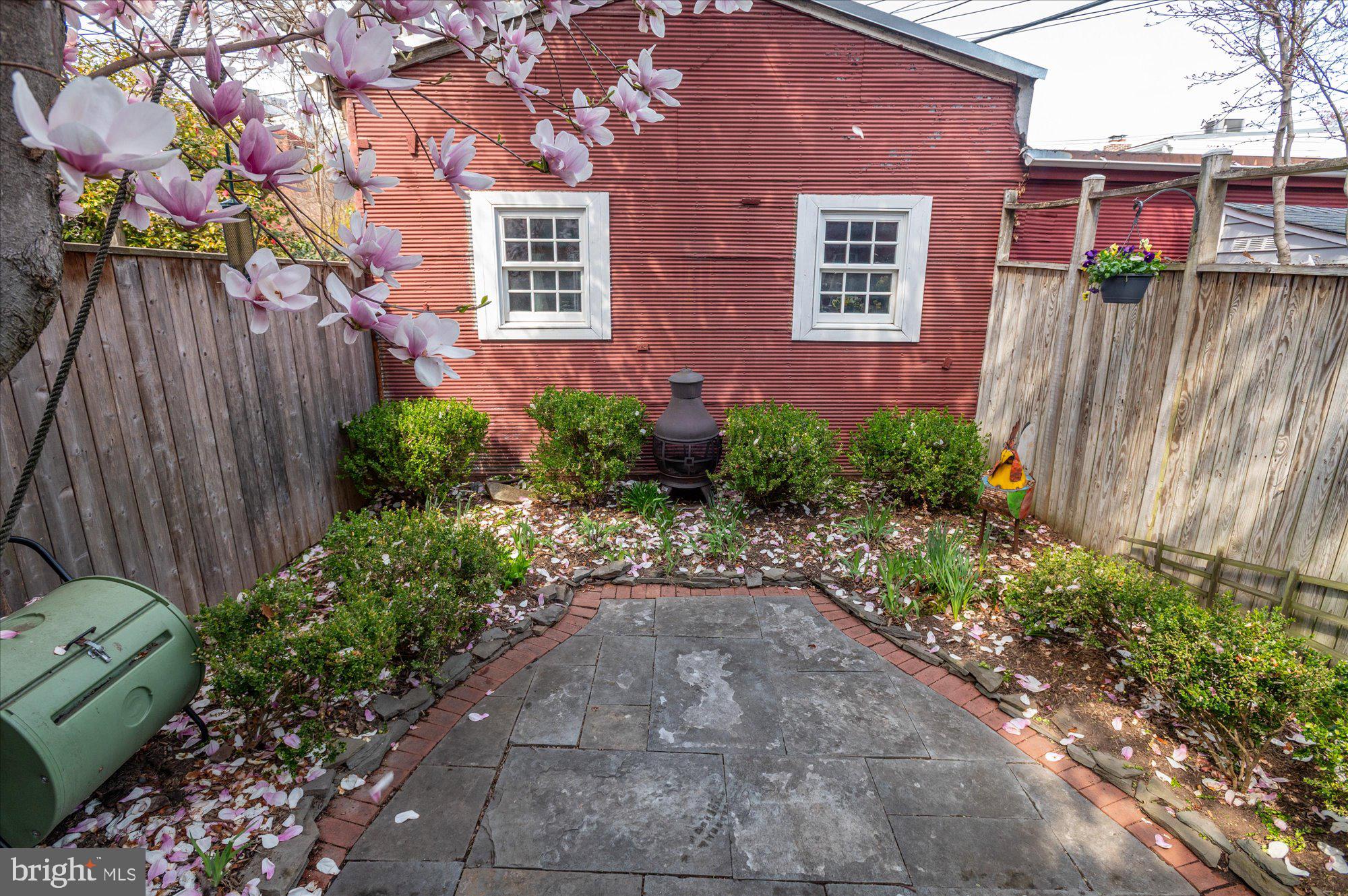 512 Independence Avenue Southeast Washington, DC 20003 - Photo 27 of 28 Private, spacious garden