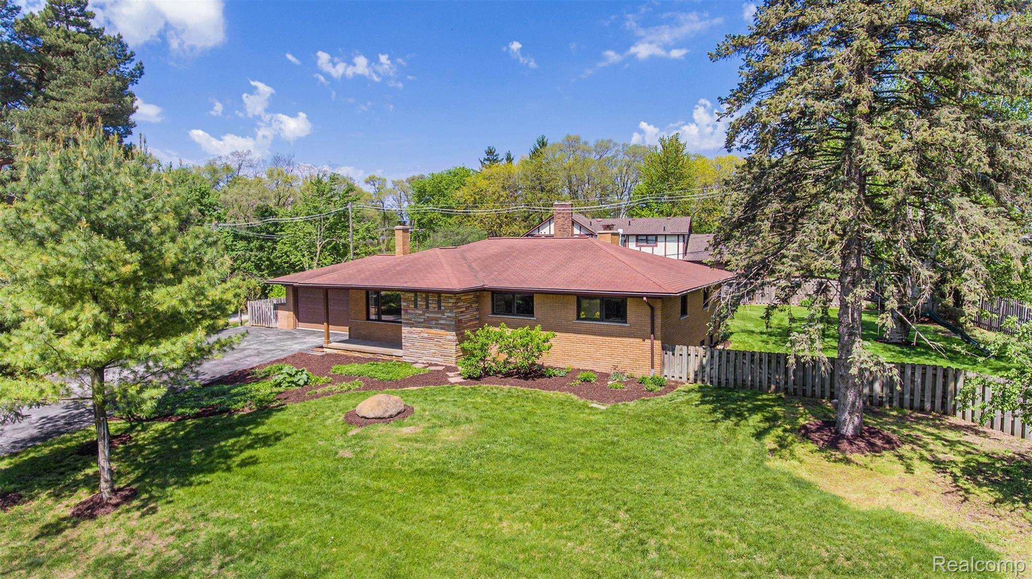 1841 Carter Road Rochester, MI 48306 - Photo 44 of 50 DJI_0001-.jpg