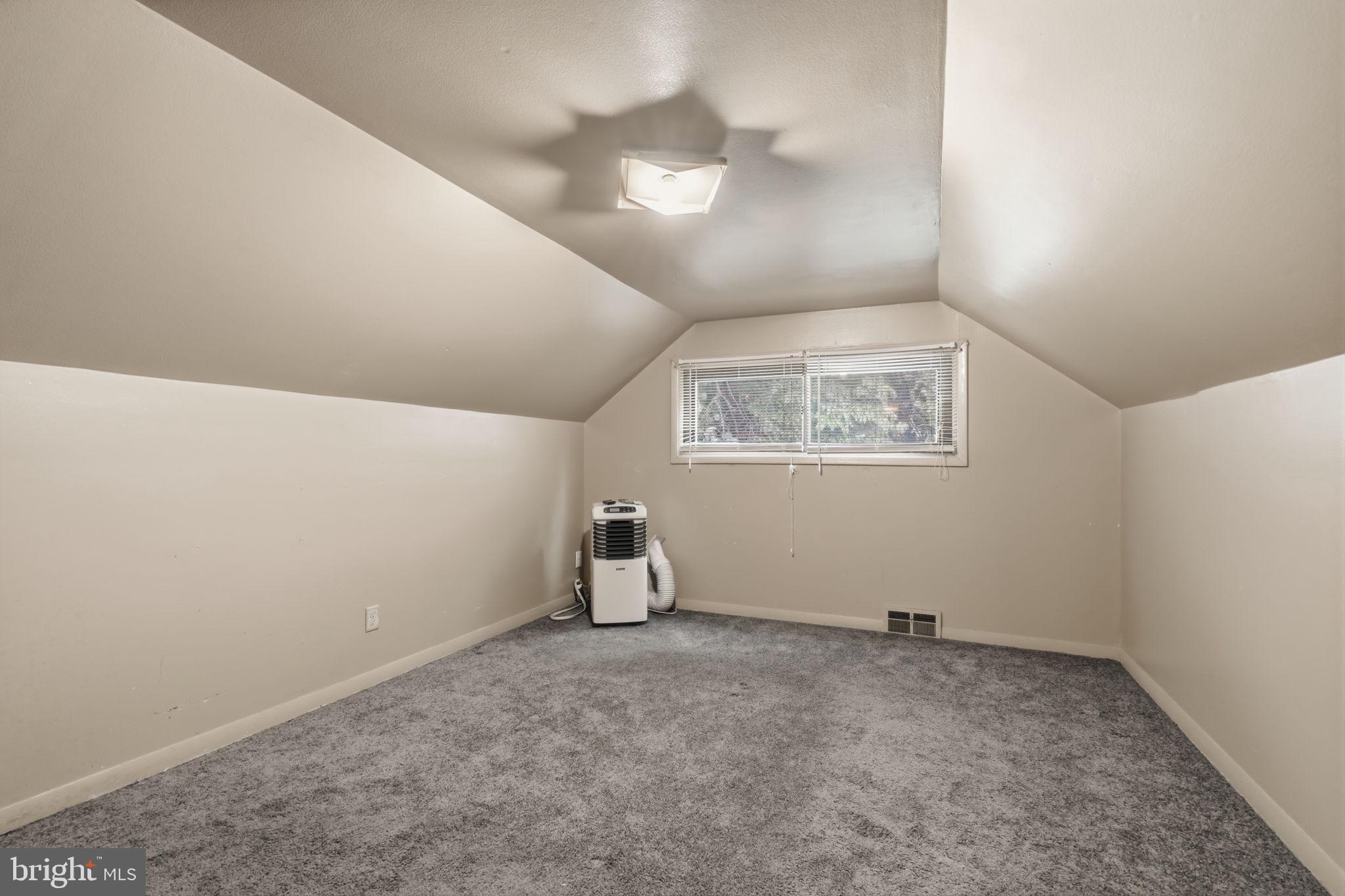 1028 Arboretum Road Wyncote, PA 19095 - Photo 14 of 23 Gallery Image 14