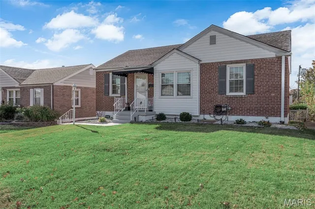 $209,900 | 4312 Steins Street, St. Louis, MO 63116