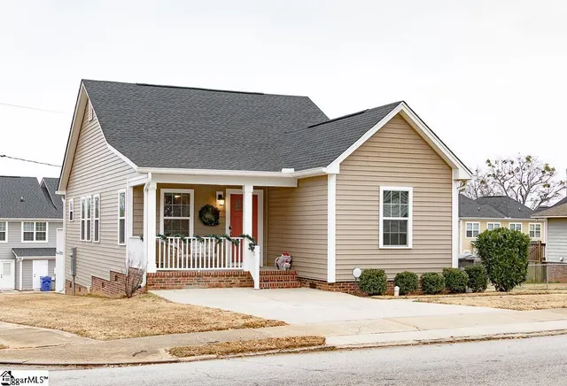 $215,000 | 549 North Forest Street, Spartanburg, SC 29303
