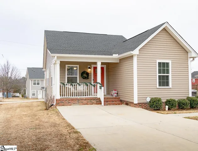 $215,000 | 549 North Forest Street, Spartanburg, SC 29303
