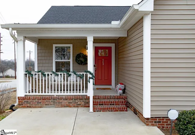 $215,000 | 549 North Forest Street, Spartanburg, SC 29303