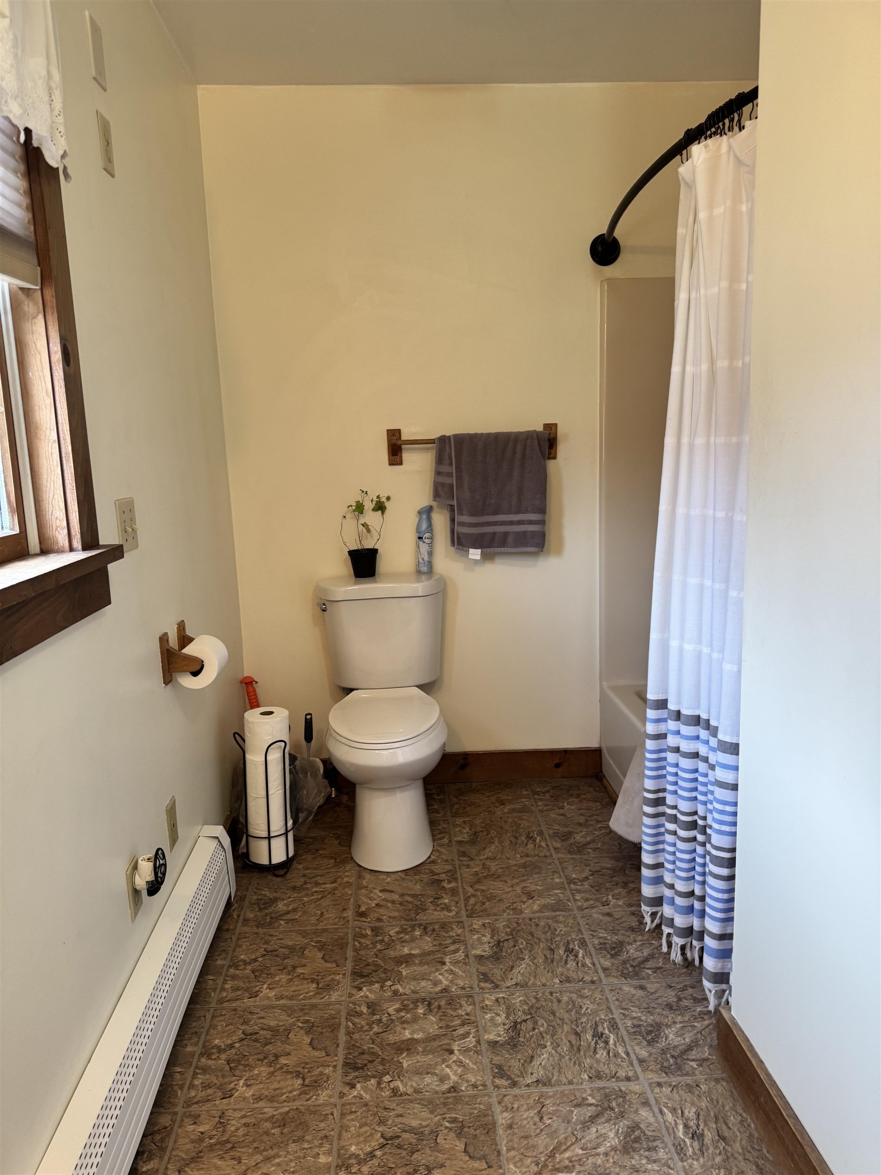 64 Taylor Avenue Bristol, VT 05443 - Photo 21 of 35