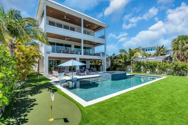$6,375,000 | 229 Willow Avenue, Anna Maria, FL 34216