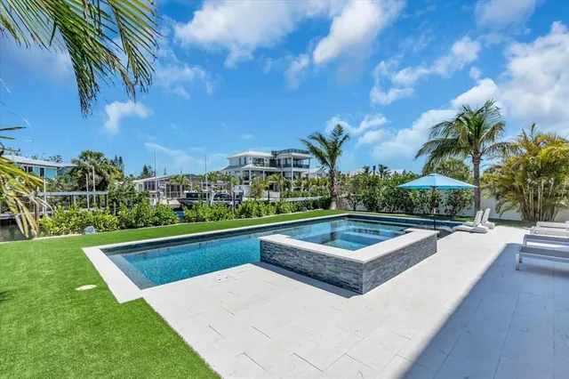$6,375,000 | 229 Willow Avenue, Anna Maria, FL 34216
