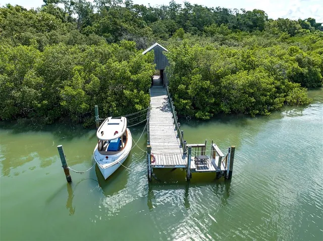 $749,900 | 319 Park Trace Boulevard, Osprey, FL 34229