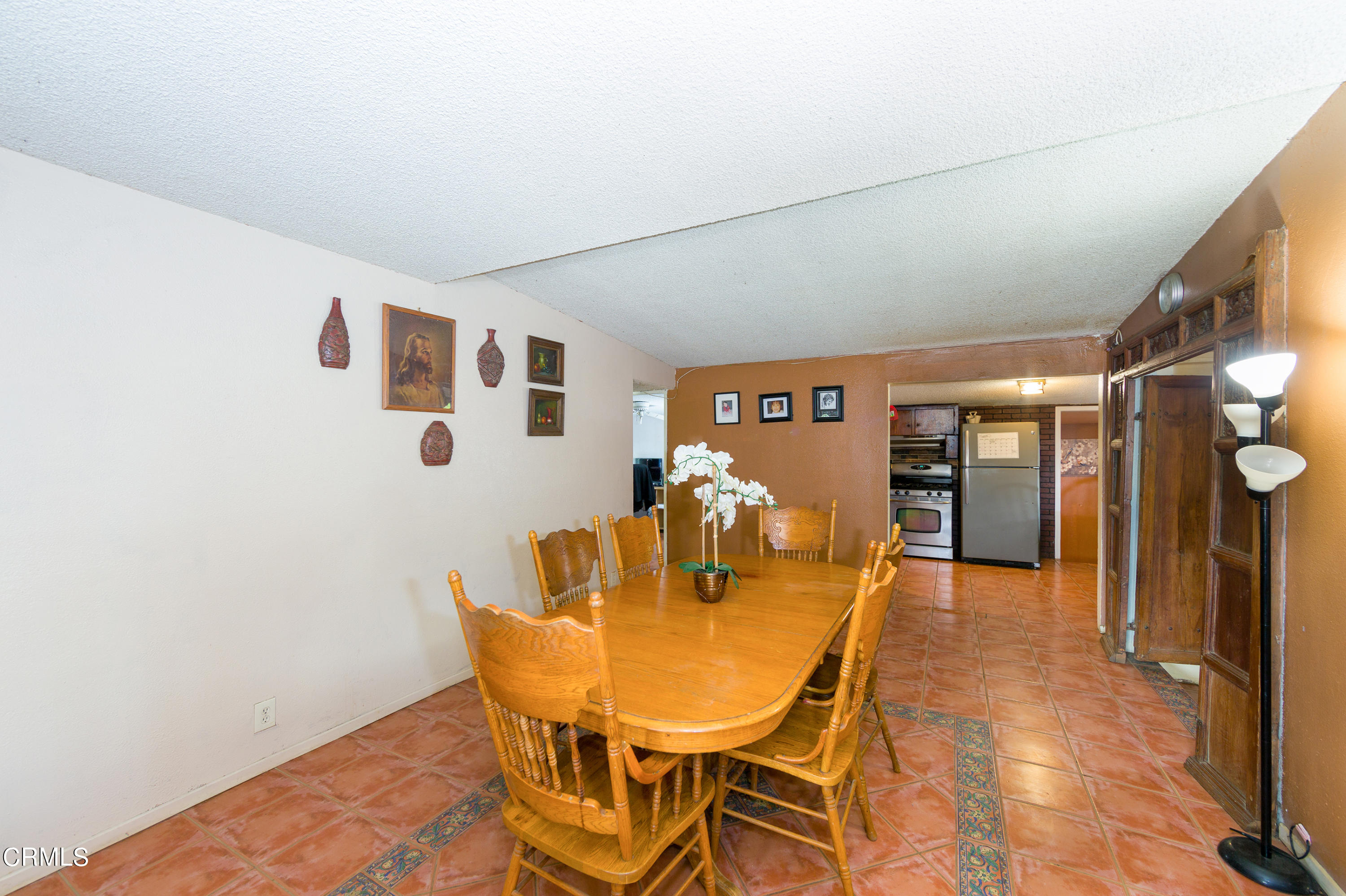 3555 East Telegraph Road Fillmore, CA 93015 - Photo 9 of 21 a dining room with furniture and window