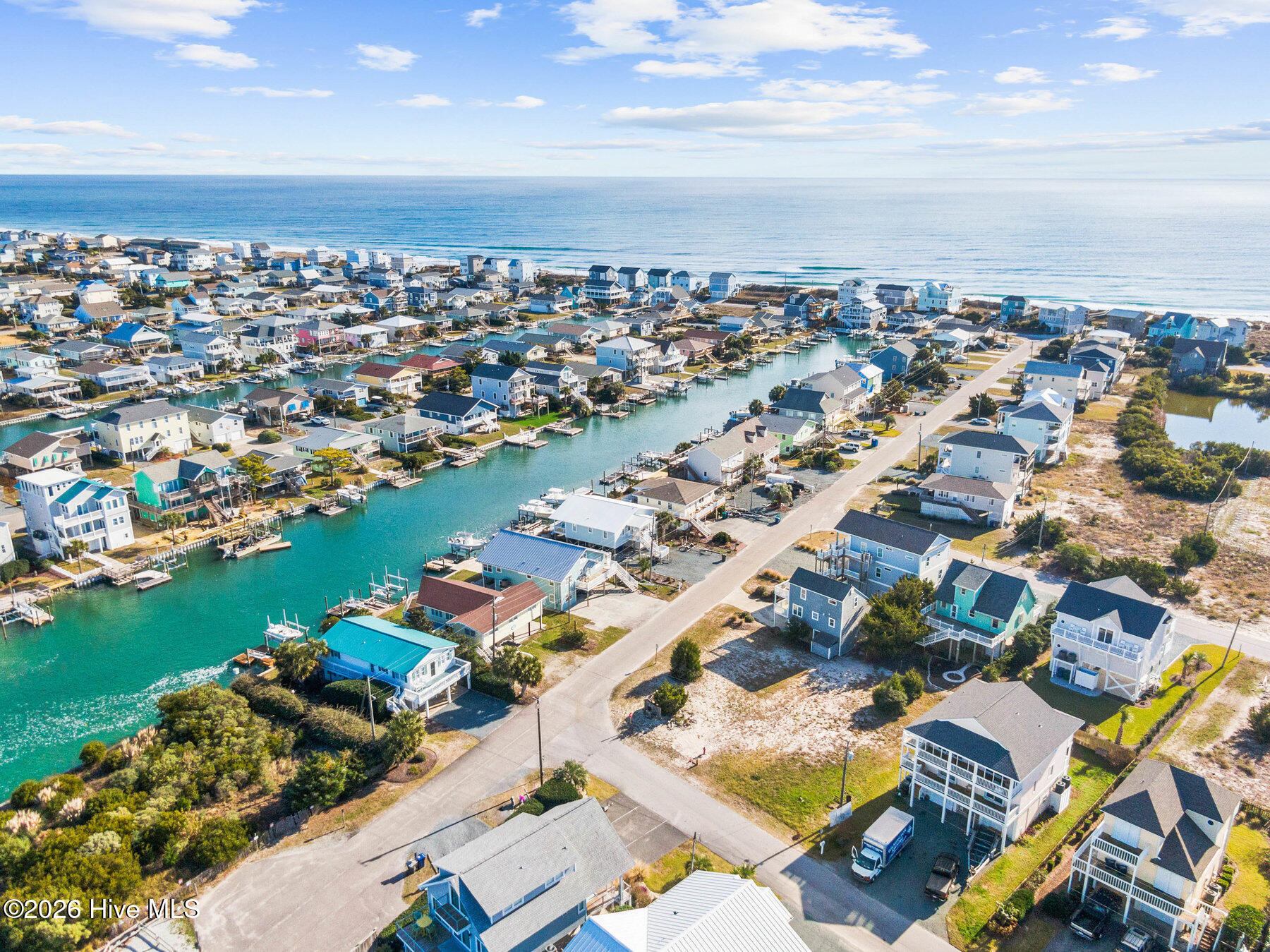 2103 Shore Line Drive Topsail Beach, NC 28445 - Photo 18 of 30 016_2103_shoreline_dr_final-17_768