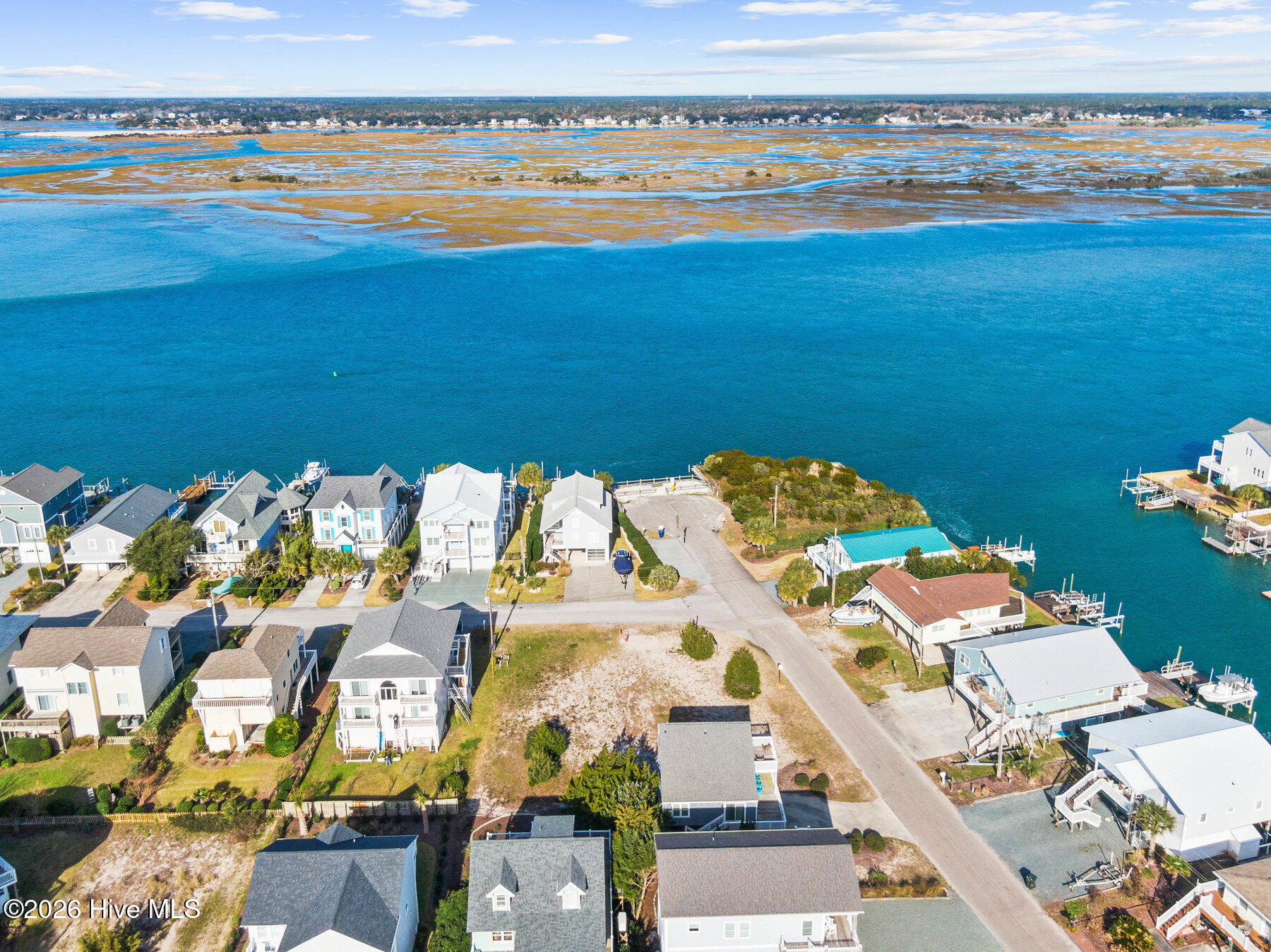 2103 Shore Line Drive Topsail Beach, NC 28445 - Photo 19 of 30 017_2103_shoreline_dr_final-18_23
