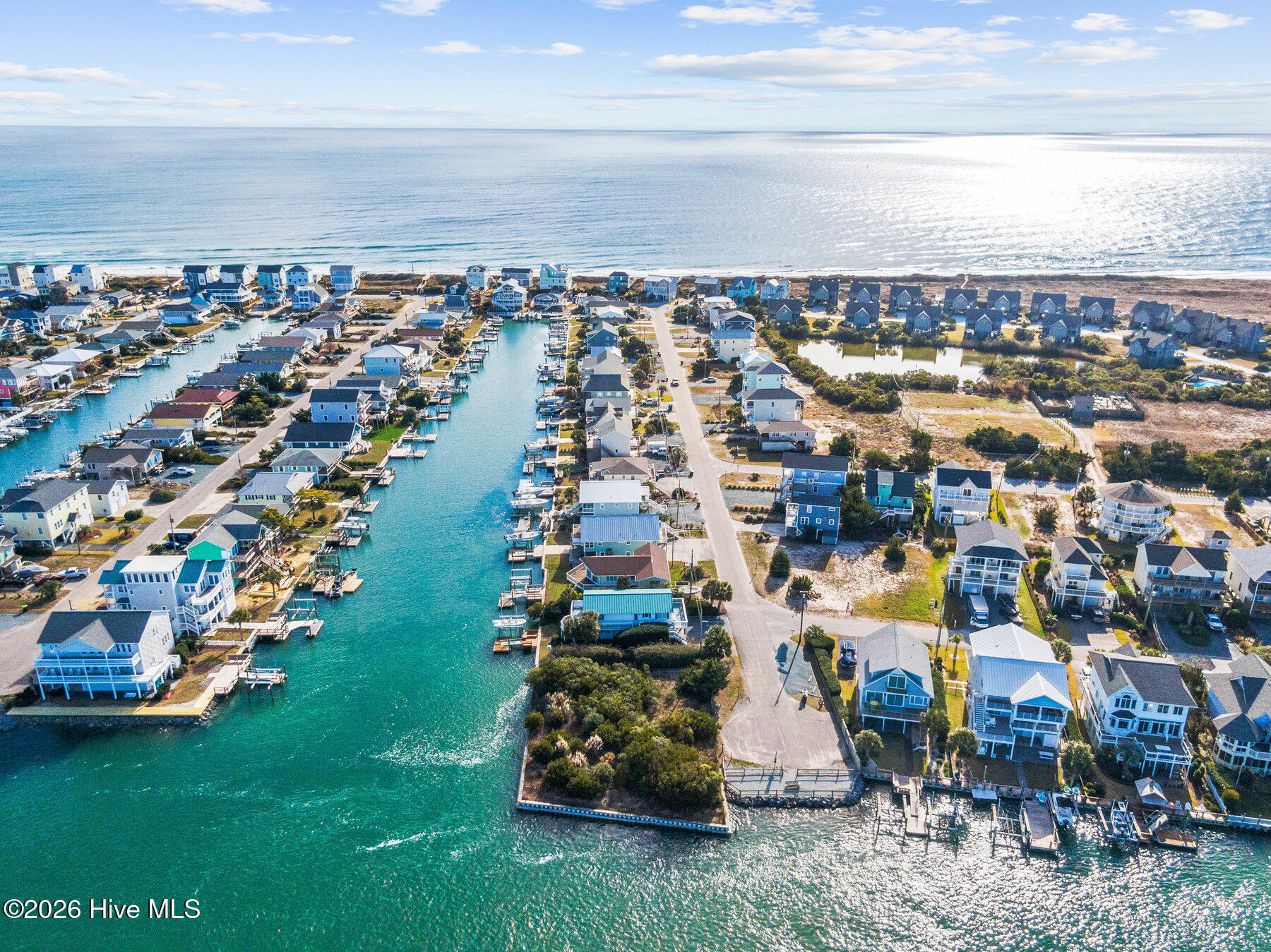 2103 Shore Line Drive Topsail Beach, NC 28445 - Photo 23 of 30 021_2103_shoreline_dr_final-22_137
