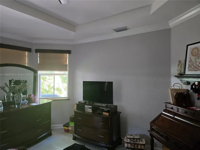 $930,000 | 11141 Northwest 77th Terrace, Doral, FL 33178