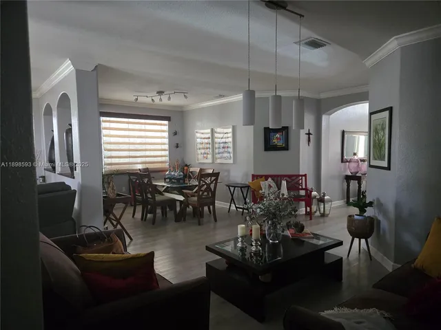 $930,000 | 11141 Northwest 77th Terrace, Doral, FL 33178