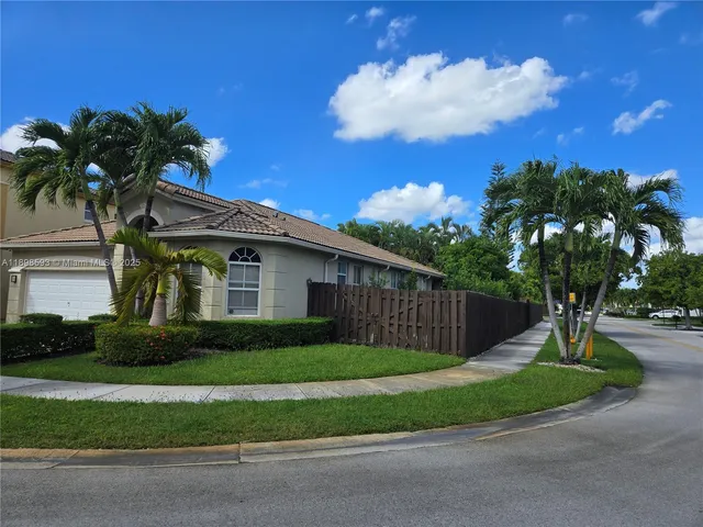 $930,000 | 11141 Northwest 77th Terrace, Doral, FL 33178