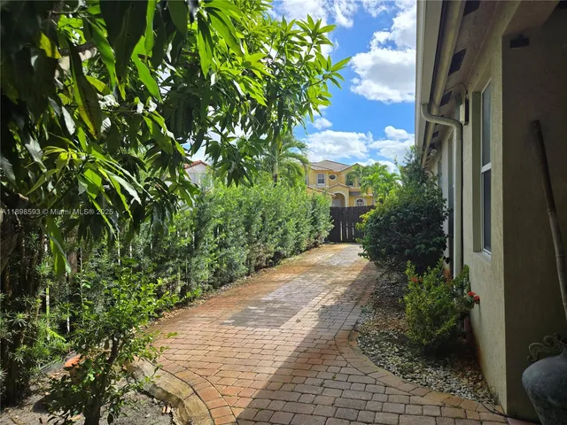 $930,000 | 11141 Northwest 77th Terrace, Doral, FL 33178