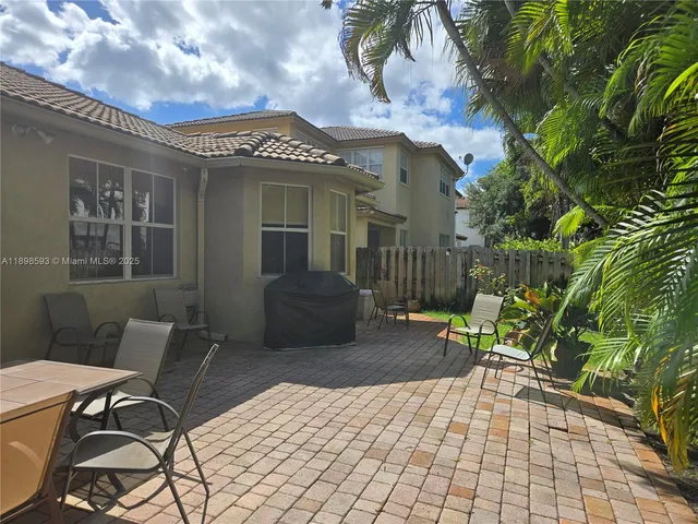 $930,000 | 11141 Northwest 77th Terrace, Doral, FL 33178