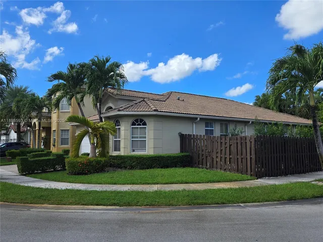 $930,000 | 11141 Northwest 77th Terrace, Doral, FL 33178