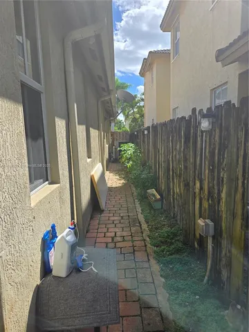 $930,000 | 11141 Northwest 77th Terrace, Doral, FL 33178