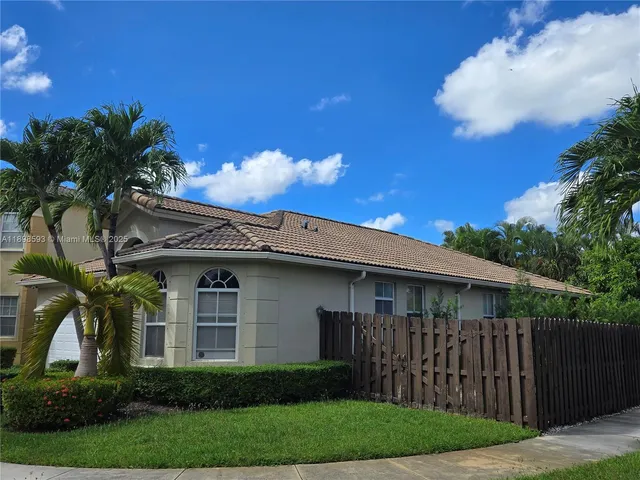 $930,000 | 11141 Northwest 77th Terrace, Doral, FL 33178