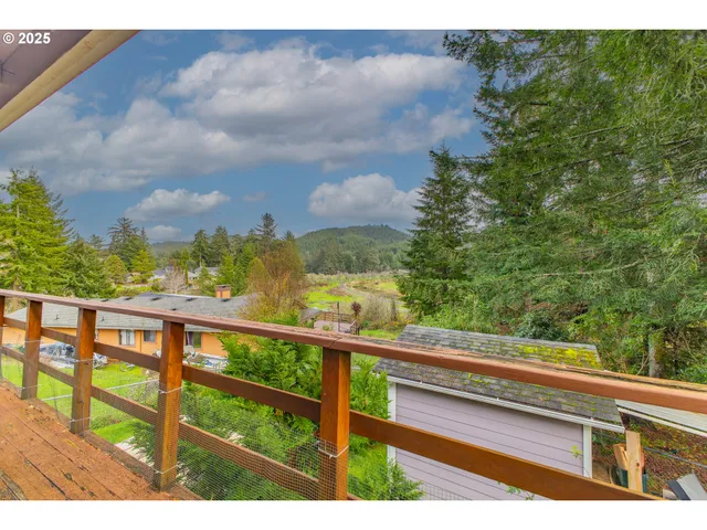 $399,900 | 1333 Ranch Road, Reedsport, OR 97467