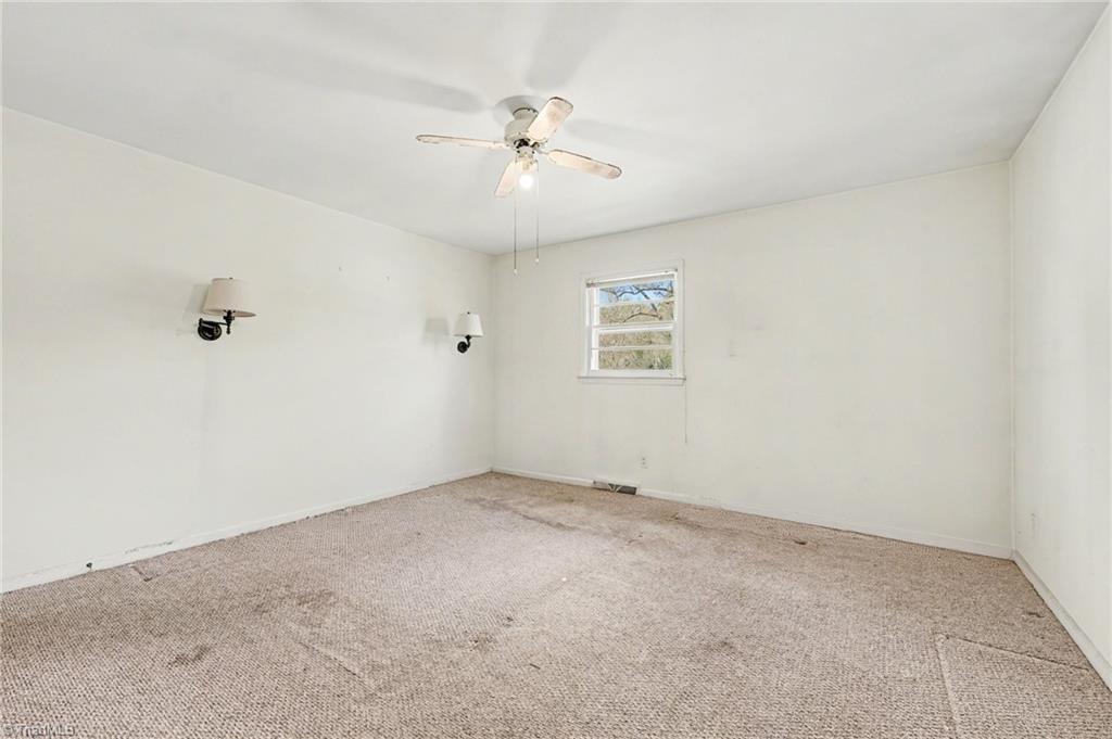 3410 Fern Place Greensboro, NC 27408 - Photo 13 of 29