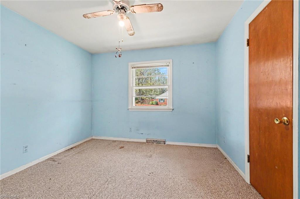 3410 Fern Place Greensboro, NC 27408 - Photo 17 of 29