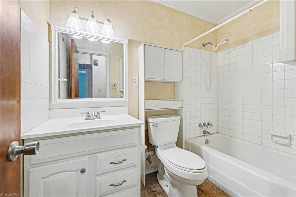 3410 Fern Place Greensboro, NC 27408 - Photo 18 of 29