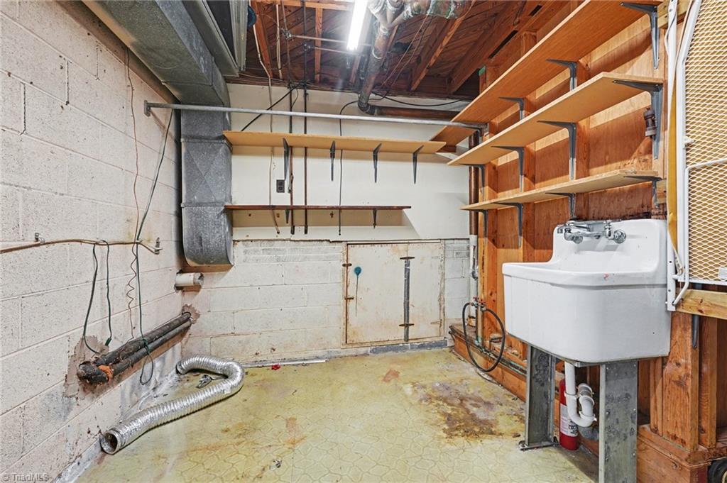 3410 Fern Place Greensboro, NC 27408 - Photo 23 of 29