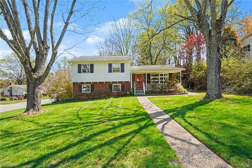 3410 Fern Place Greensboro, NC 27408 - Photo 3 of 29