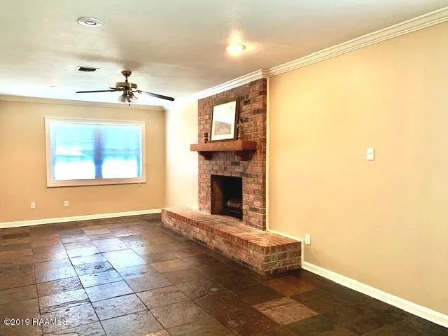 $1,650 | 104 Woodrich Lane, Lafayette, LA 70507
