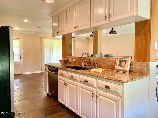 $1,650 | 104 Woodrich Lane, Lafayette, LA 70507