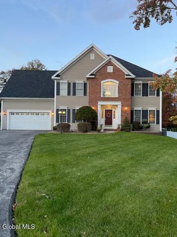 $780,000 | 2066 Orchard Park Drive, Niskayuna, NY 12309