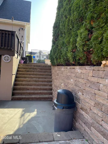 $780,000 | 2066 Orchard Park Drive, Niskayuna, NY 12309