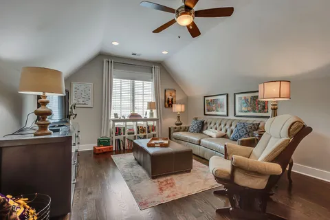 $1,095,000 | 5704 Old Harding Pike, Nashville, TN 37205