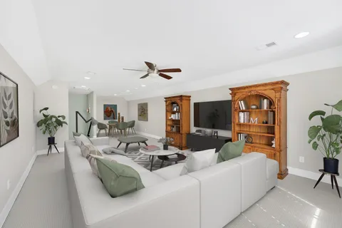 $1,095,000 | 5704 Old Harding Pike, Nashville, TN 37205