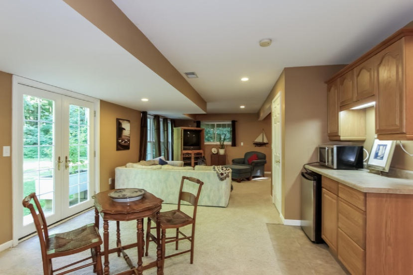 12919 Finkbeiner Road Middleville, MI 49333 - Photo 27 of 40 27-LL Dining Area