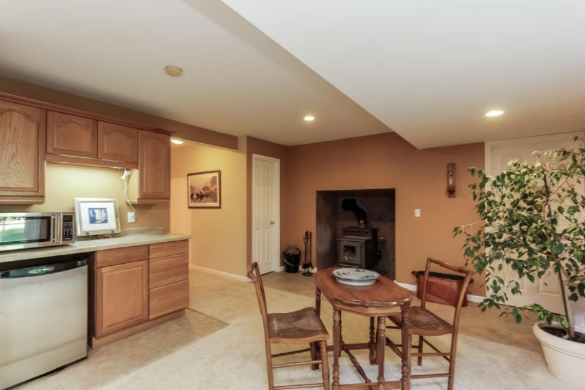 12919 Finkbeiner Road Middleville, MI 49333 - Photo 28 of 40 28-LL Dining Area