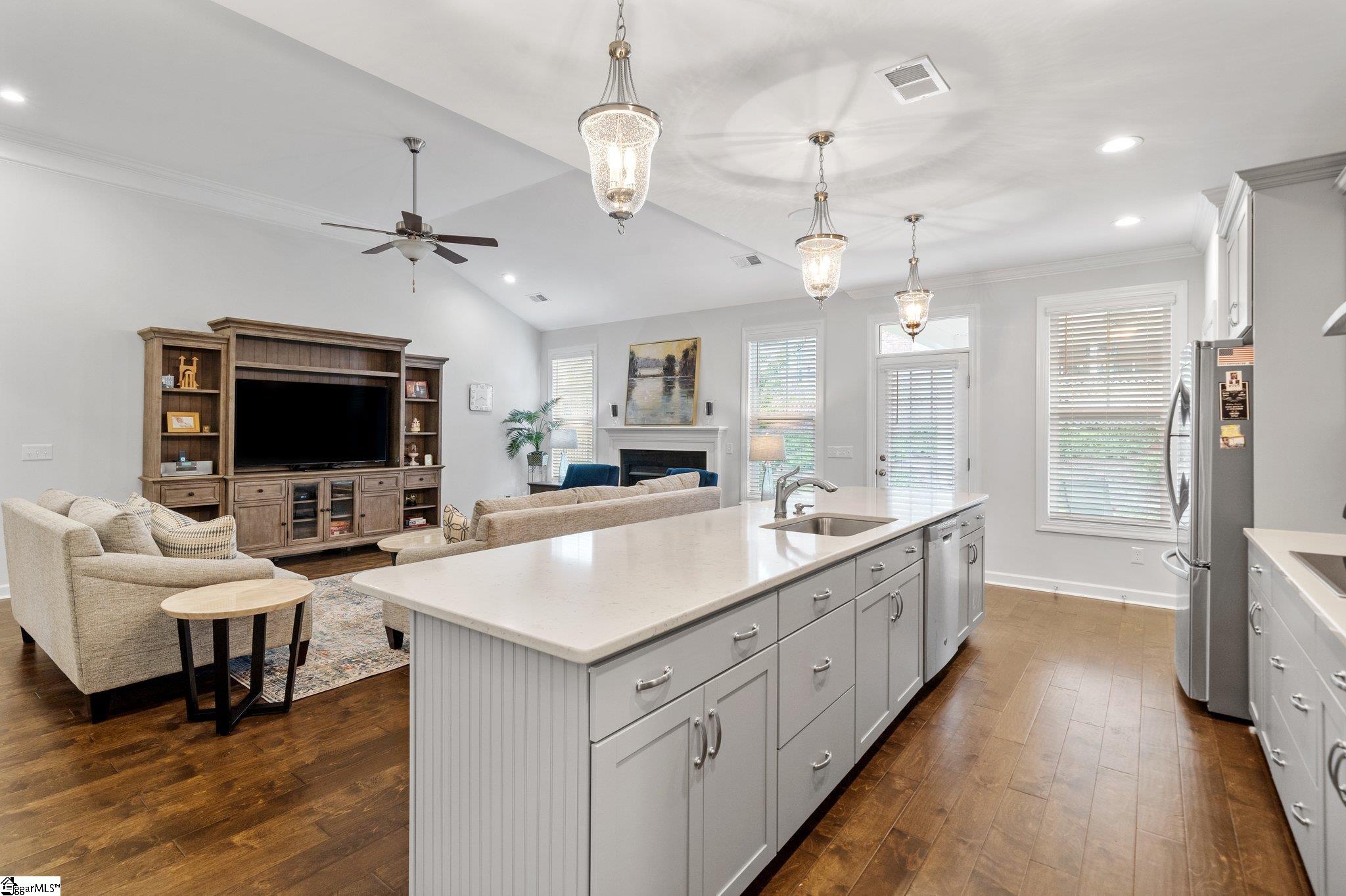 207 Crestgate Way Easley, SC 29642 - Photo 14 of 34