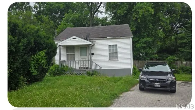 $104,000 | 3355 Edmundson Road, Breckenridge Hills, MO 63114