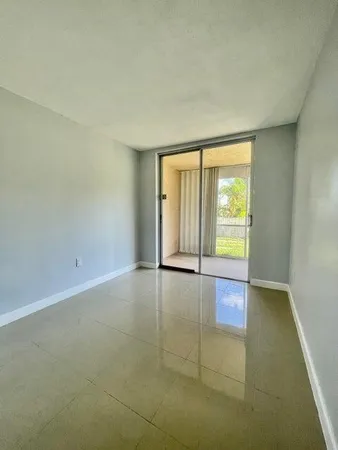 $1,900 | 1410 South Federal Highway, Unit 108, Lake Worth Beach, FL 33460
